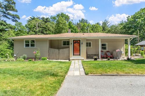 9 River Park Ter, Andover, MA, 01810-5623 | Card Image