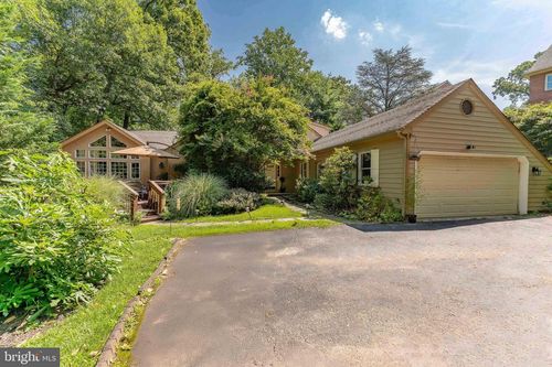 406 Brighton Cir, Devon, PA, 19333-1043 | Card Image