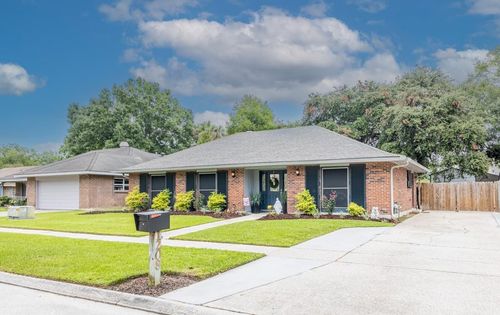 1208 Patriot Dr, Slidell, LA, 70458-2130 | Card Image