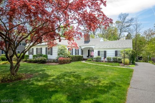 30 Bennington Rd, Morristown, NJ, 07960-6127 | Card Image