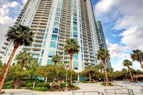 2705-322 Karen Ave, Las Vegas, NV, 89109-0441 | Card Image