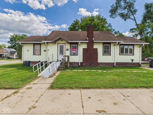 2005 Fairview St, Anderson, IN, 46016-4144 | Card Image