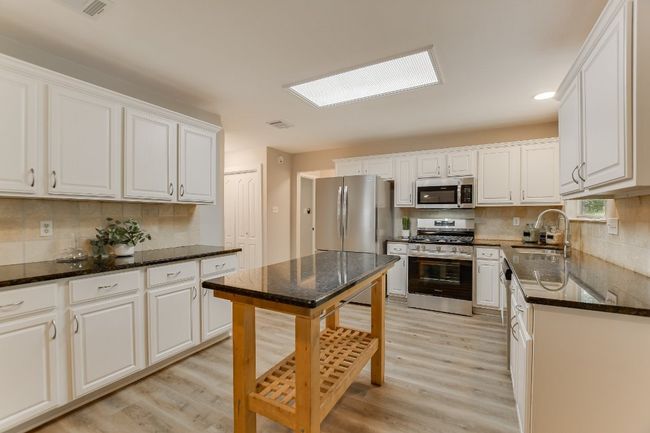 1708 Lion Heart Dr, House other with 4 bedrooms, 3 bathrooms and 4 parking in Cedar Park TX | Image 11