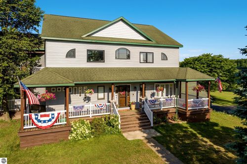 6542 Fife Lake Rd, Fife Lake, MI, 49633-9316 | Card Image