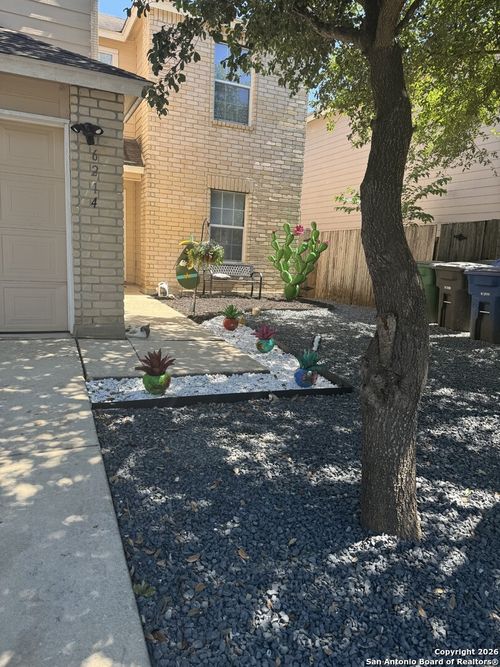 6214 Outlook Rdg, San Antonio, TX, 78233-3951 | Card Image