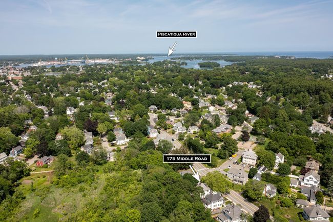 175 Middle Rd, House other with 4 bedrooms, 3 bathrooms and null parking in Portsmouth NH | Image 50