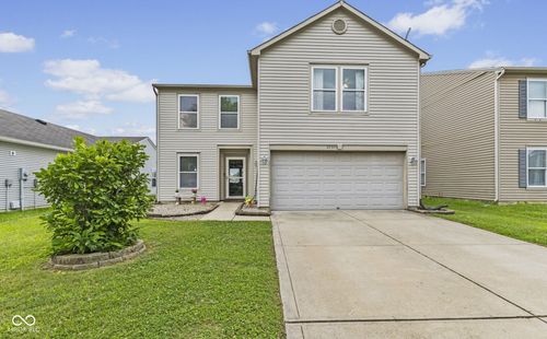 2230 Cedarmill Dr, Franklin, IN, 46131-6800 | Card Image