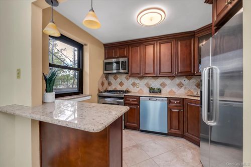 1d-44 Terrace Cir, Great Neck, NY, 11021-4150 | Card Image