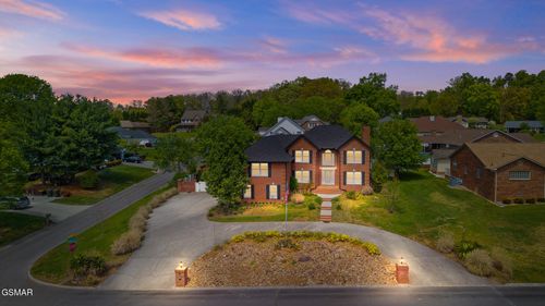 1201 Briar Lea, Sevierville, TN, 37862-6092 | Card Image