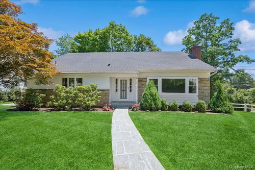 28 Cooper Ln, Larchmont, NY, 10538-1820 | Card Image