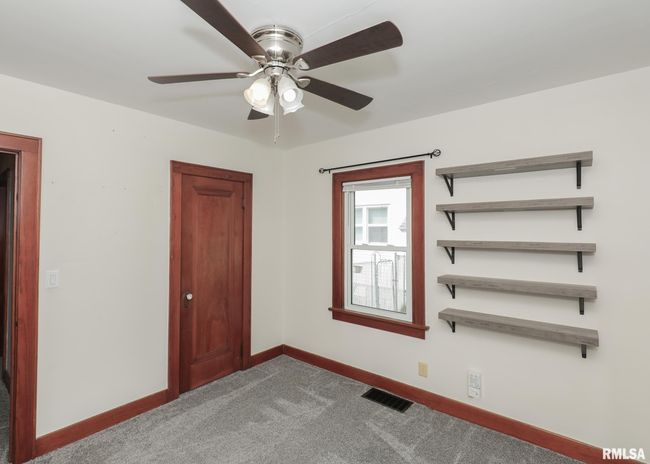 110 18 Th Ave, House other with 3 bedrooms, 1 bathrooms and null parking in Moline IL | Image 16