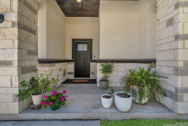 348 Fawn Dr, House other with 4 bedrooms, 2 bathrooms and null parking in Spring Branch TX | Image 6