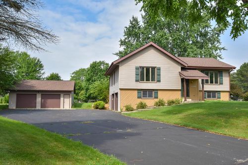 N57W35647 Misty Terrace, Oconomowoc, WI, 53066 | Card Image