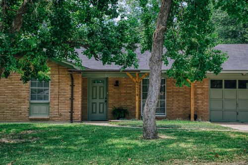 2414 Airline Dr, Brenham, TX, 77833-5504 | Card Image