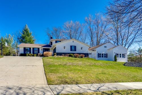 5880 Deepwood, Solon, OH, 44141 | Card Image