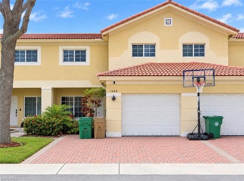7668 S Stonecreek Cir, Hollywood, FL, 33024-8428 | Card Image
