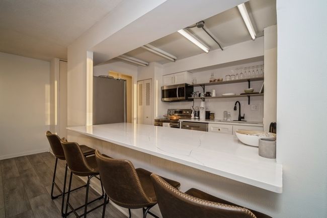 A15D - 3925 Triumvera Dr, Home with 1 bedrooms, 1 bathrooms and null parking in Glenview IL | Image 5