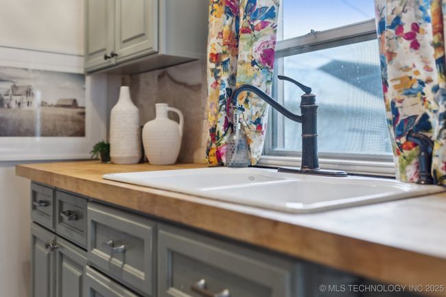 726 E Walnut St, House other with 2 bedrooms, 1 bathrooms and null parking in Cushing OK | Image 11