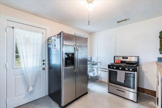 1713 S 5 Th St, House other with 2 bedrooms, 1 bathrooms and 2 parking in Austin TX | Image 10