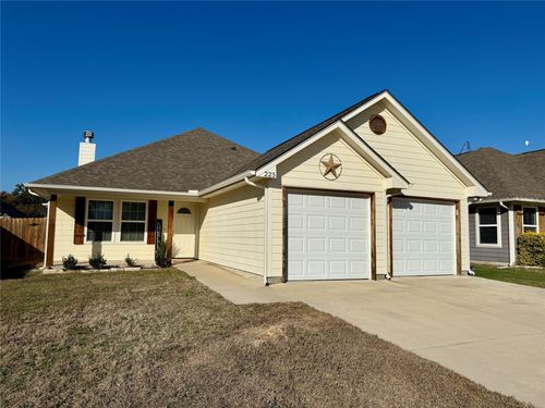 225 Lovers Path Dr, Springtown, TX, 76082-3046 | Card Image