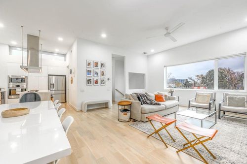 1141 W 18th St, Houston, TX, 77008-3340 | Card Image