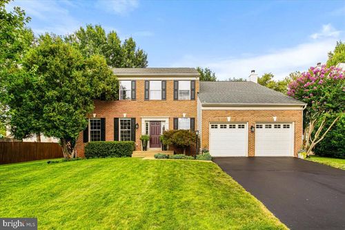 8735 Diamond Hill Dr, Bristow, VA, 20136-2303 | Card Image
