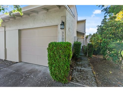 3300 Ne 29th St, Gresham, OR, 97030-3369 | Card Image