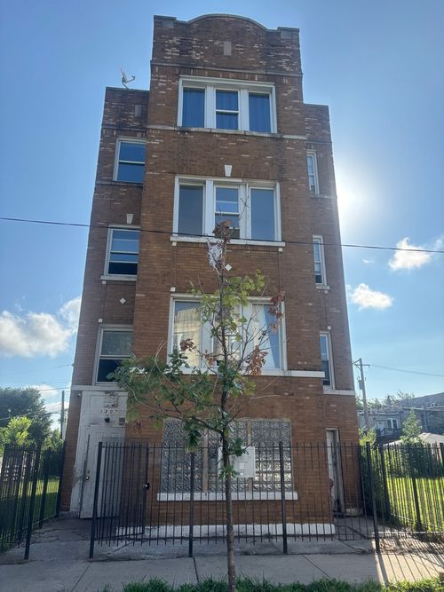 1307 S Lawndale Ave, Chicago, IL, 60623-1488 | Card Image