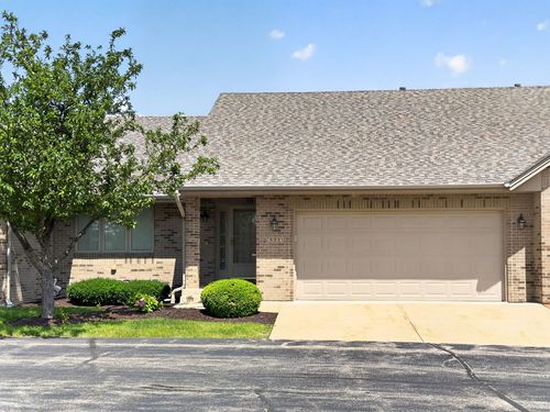 533-533 Brant Cir, DeKalb, IL, 60115-8290 | Card Image