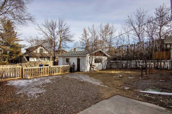2003 9 Avenue S, Home with 3 bedrooms, 1 bathrooms and 4 parking in Lethbridge AB | Image 18