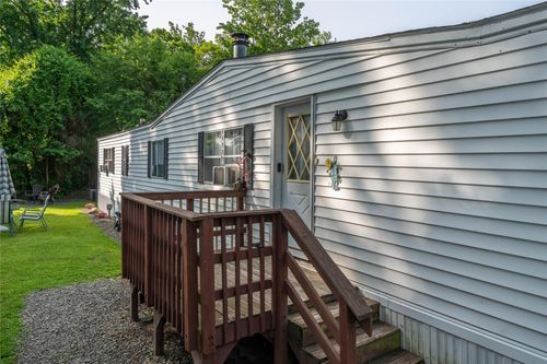 9 Oak Dr, Bloomingburg, NY, 12721-4823 | Card Image