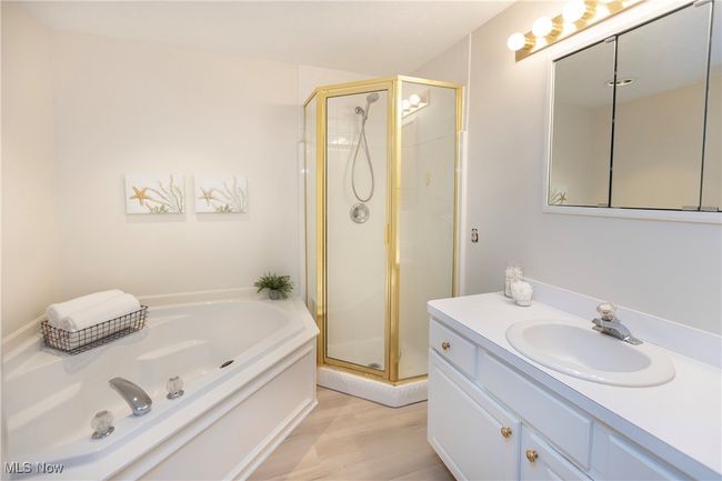 And the master bathroom has a walk-in shower and soaking tub! | Image 21