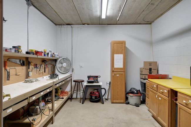 Parking garage work shop | Image 19