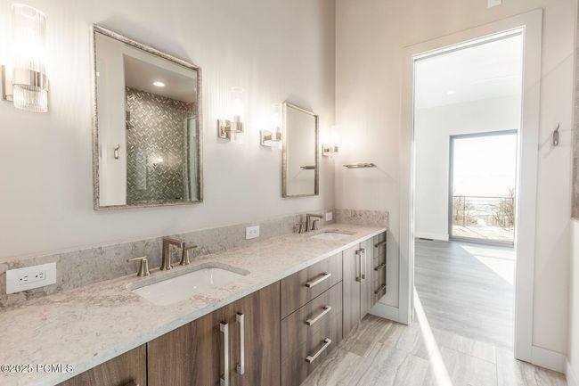 1817 W Skyridge Dr, Home with 5 bedrooms, 6 bathrooms and null parking in Mayflower Mnt UT | Image 27