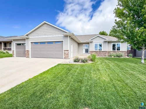 2116 S Monticello Ave, Sioux Falls, SD, 57106-5191 | Card Image
