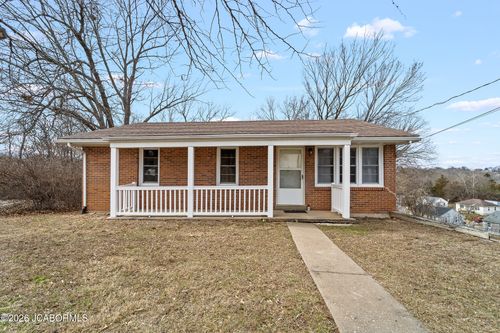 1530 Marsha Ln, Jefferson City, MO, 65101-3710 | Card Image