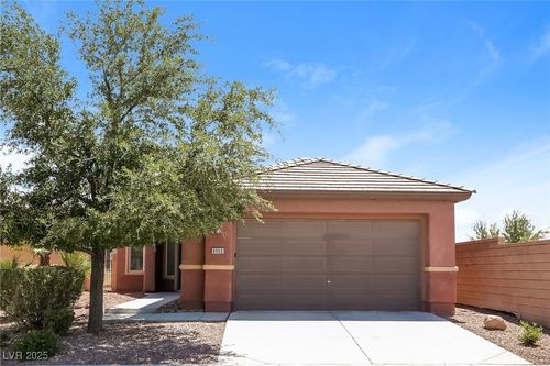 8900 Magnolia Point Ct, Las Vegas, NV, 89131-1739 | Card Image