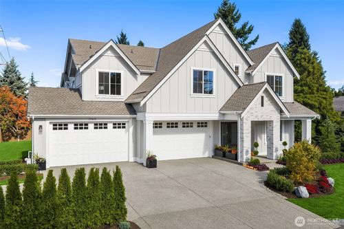 3740 172nd Ave Ne, Redmond, WA, 98052-5713 | Card Image