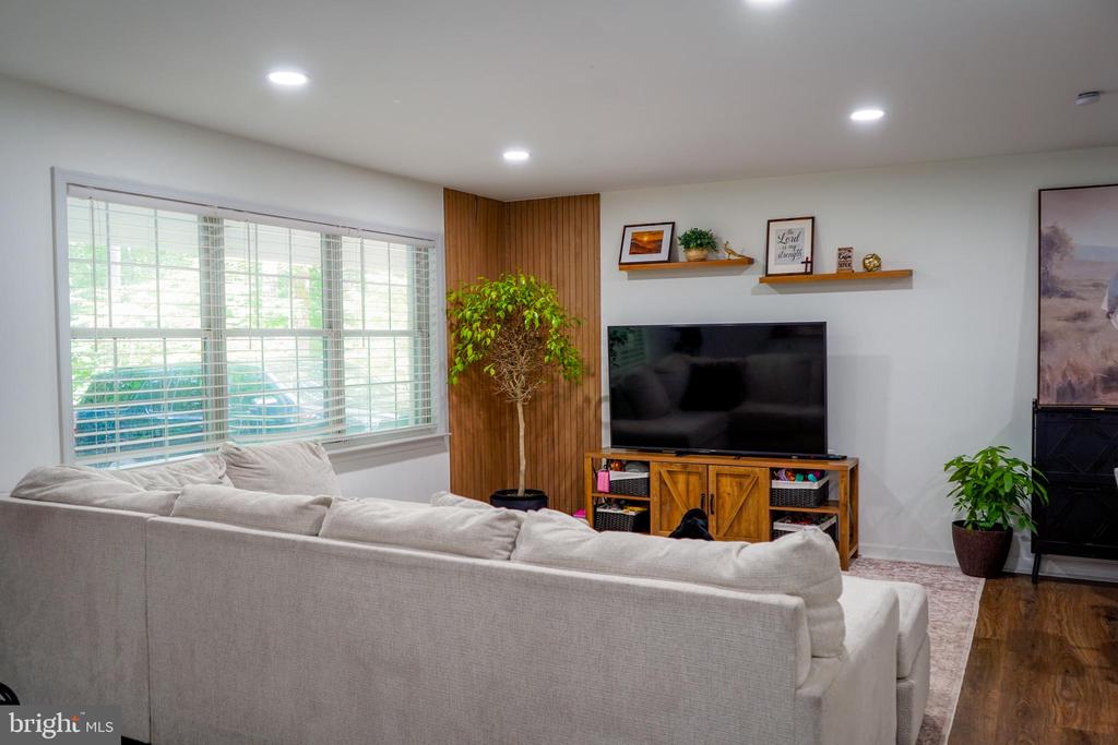Residential in HUNTINGTOWN 4