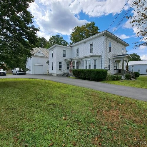 18 Oswego St, Camden, NY, 13316-1045 | Card Image