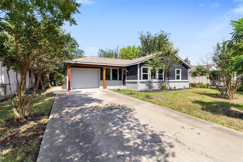 5711 Doulton Dr, Houston, TX, 77033-2001 | Card Image