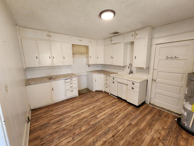911 Avenue E, House other with 3 bedrooms, 1 bathrooms and null parking in Abernathy TX | Image 8