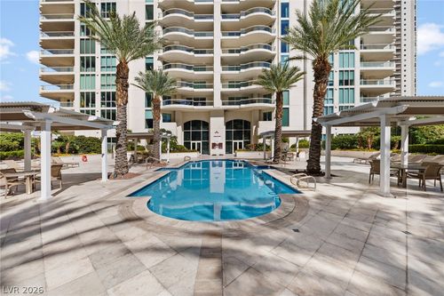 1004-2747 Paradise Rd, Las Vegas, NV, 89109-9057 | Card Image