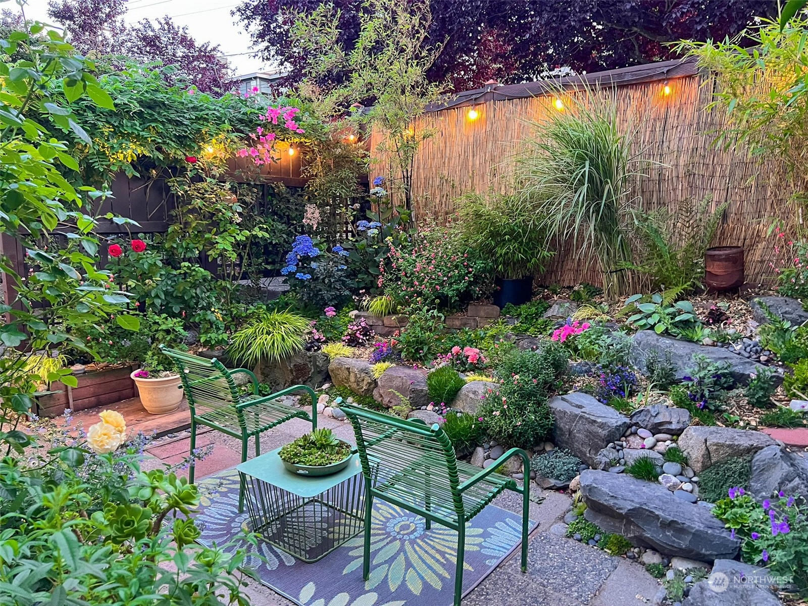 Linden Ave, Seattle, WA 98103