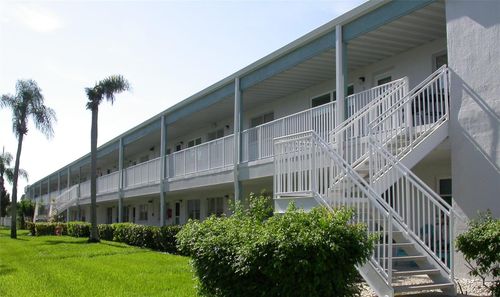 apt-22-5217 81st St N, St. Petersburg, FL, 33709-2290 | Card Image