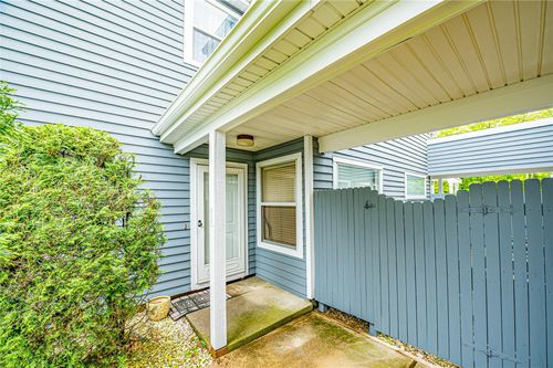 812 Birchwood Park Dr, Middle Island, NY, 11953-2600 | Card Image