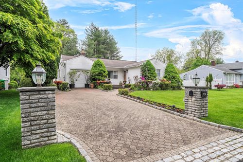 14 Essex Pl, Hartsdale, NY, 10530-1206 | Card Image