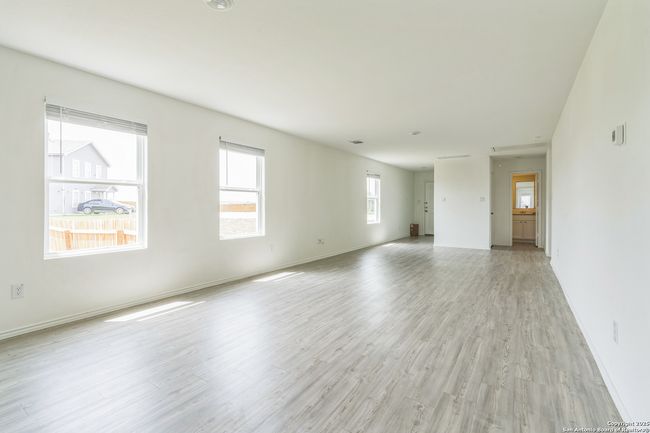 12816 Deep Eddy, House other with 3 bedrooms, 2 bathrooms and null parking in St Hedwig TX | Image 5