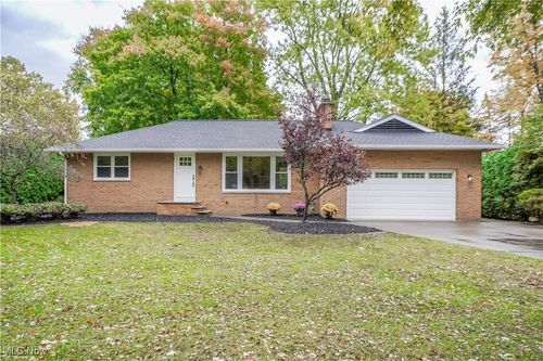 7731 Mccreary Rd, Seven Hills, OH, 44131-5805 | Card Image