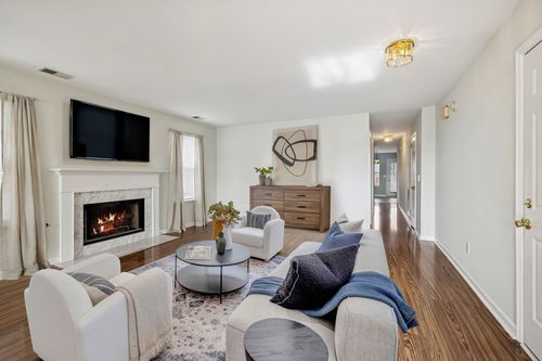 117 Newsom Grn, Nashville, TN, 37221-2815 | Card Image